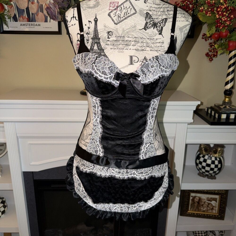 Victoria Secret Sexy Little Things Black White Leopard Garter Slip Size 36B 36 B